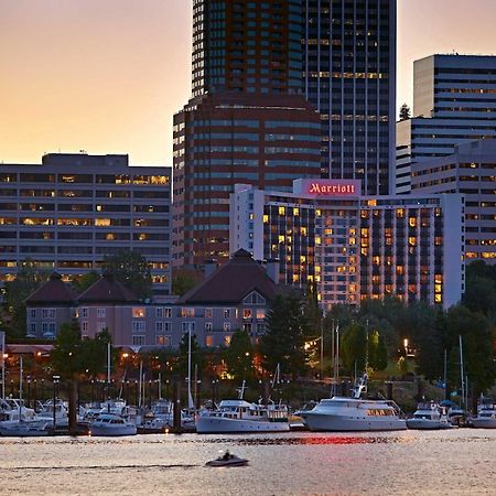 Portland Marriott Downtown Waterfront Hotel Exterior photo
